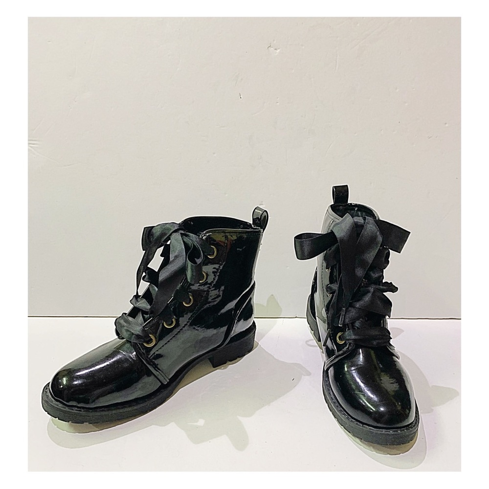 DIRTY LAUNDRY Boots NEW Black COMBAT BOOT Ribbon Lace-up Size 5